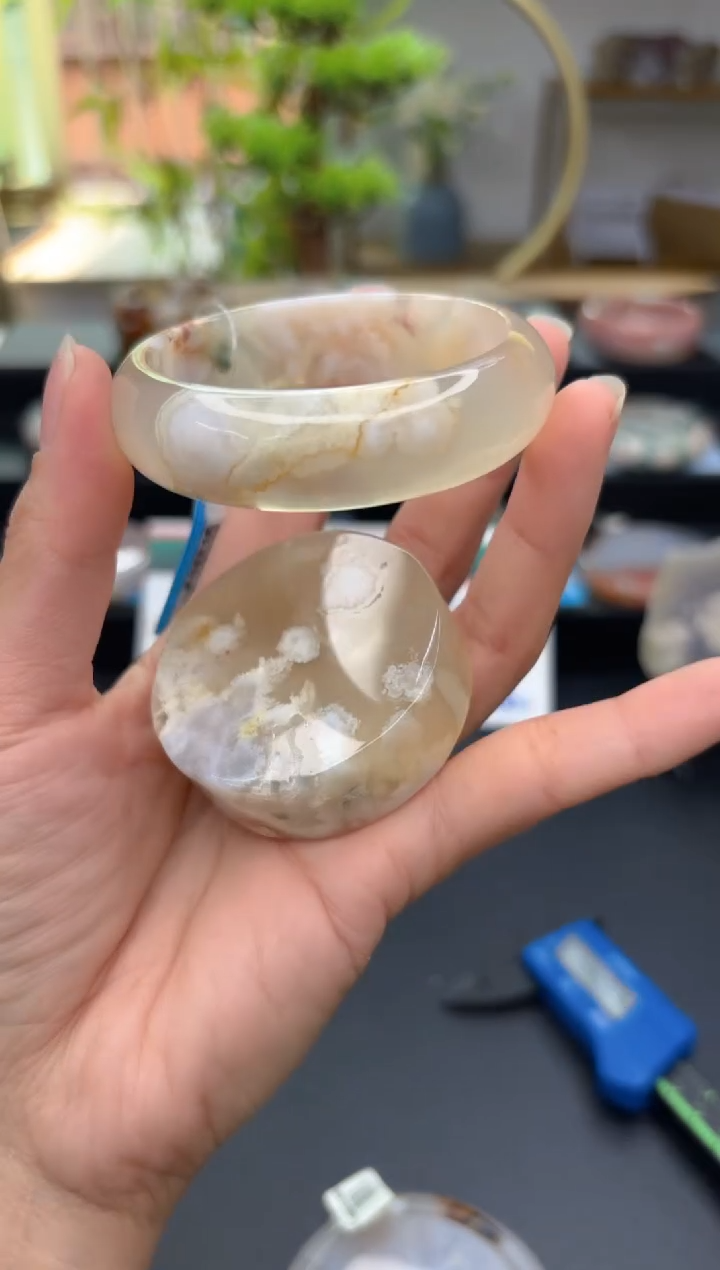 【闪购商品】石英质玉手镯未镶嵌C396(51圈赠送镯心)