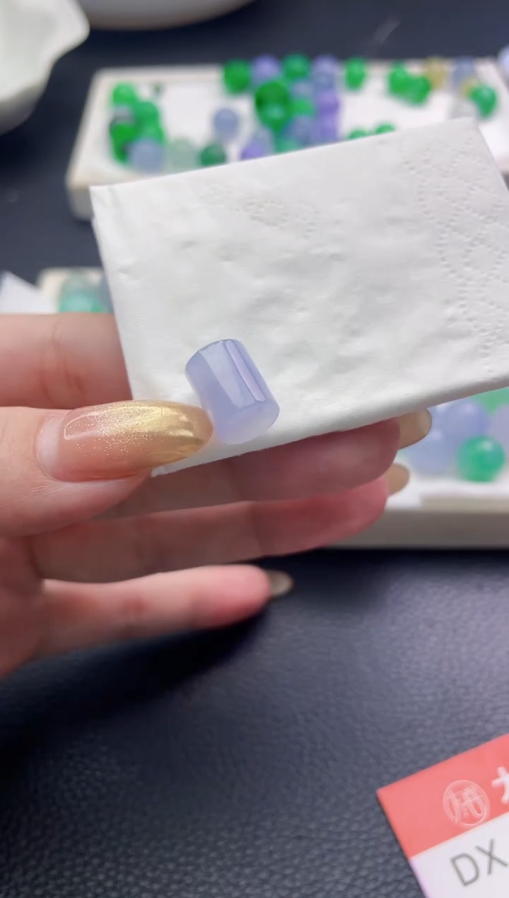 未镶嵌定制翡翠老**货珠子