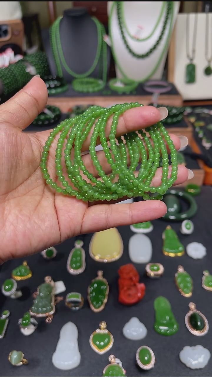 颈饰未镶嵌和田玉±4mm爆米花苹果绿单圈手串多样性发一