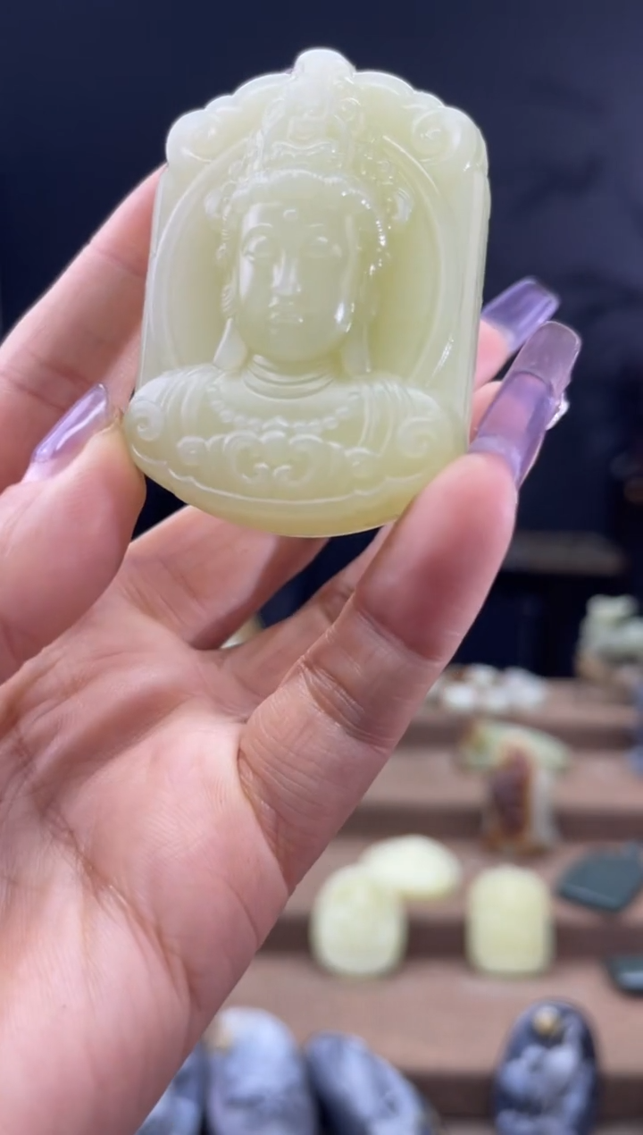 颈饰未镶嵌和田玉1