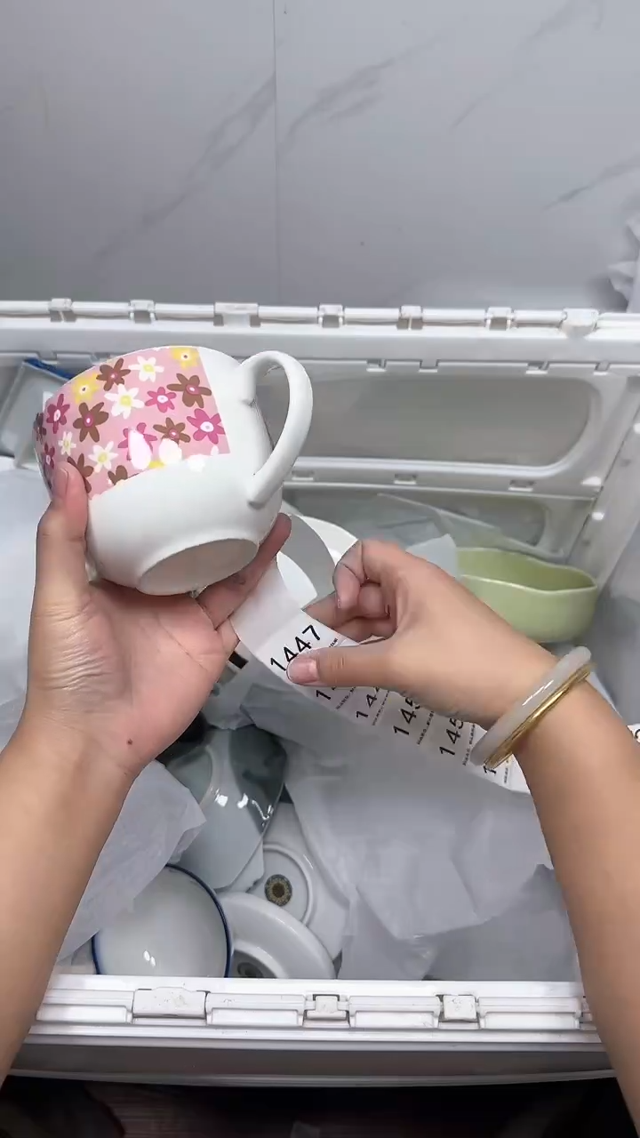 【闪购商品】1447回流瓷器默认微瑕，18.8包邮1