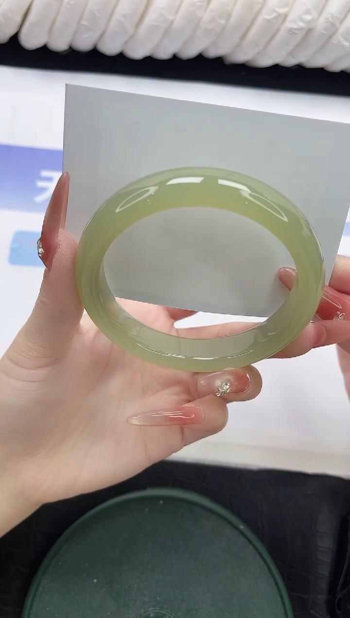 未镶嵌手镯石英质玉31-60