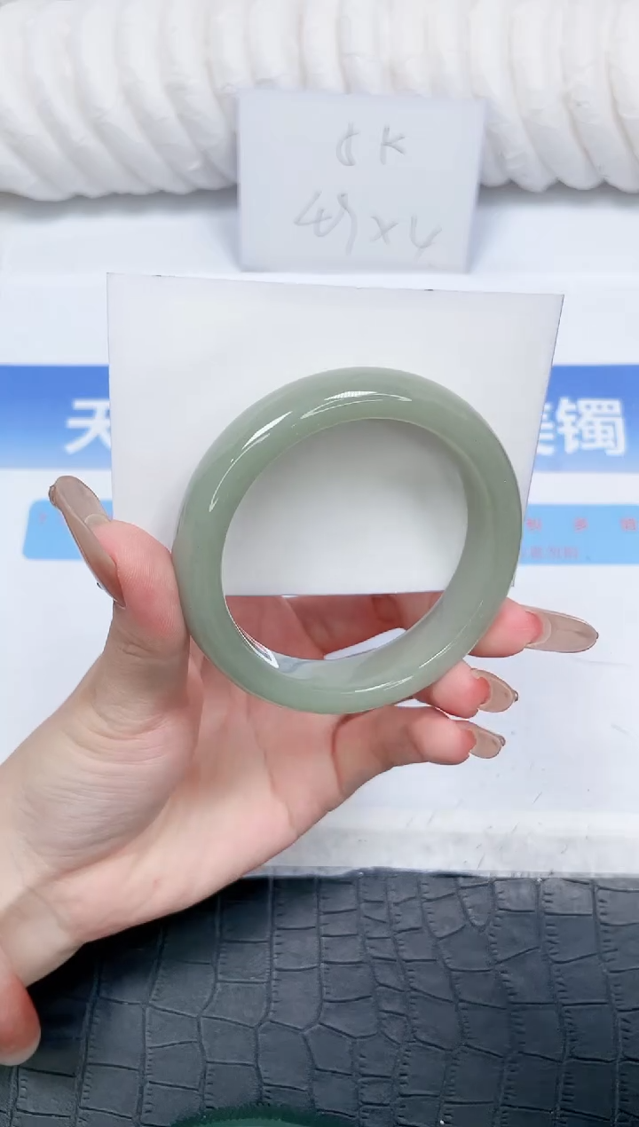 石英质玉手镯未镶嵌97-56.4