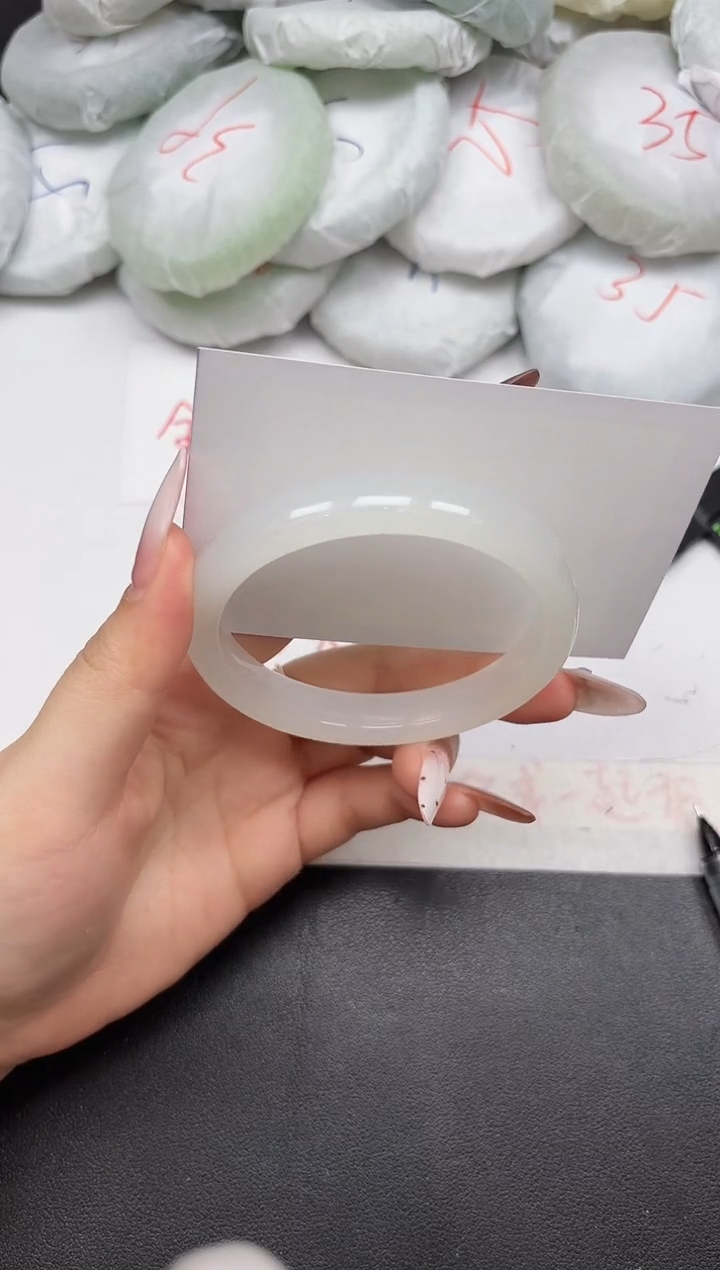 东凌女款手镯A252/60.2