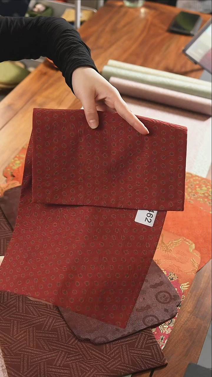 25-48··········