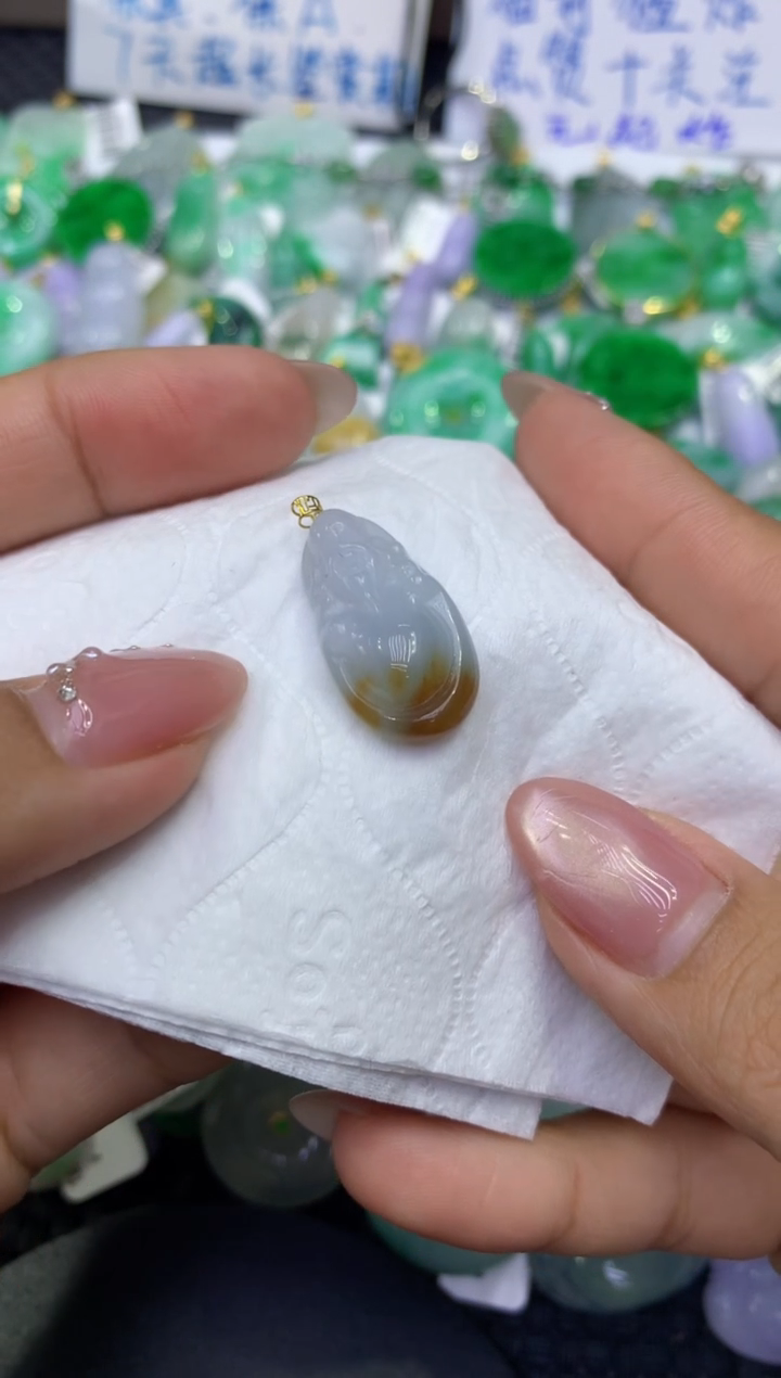 颈饰18K金镶嵌翡翠天然缅甸A货翡翠