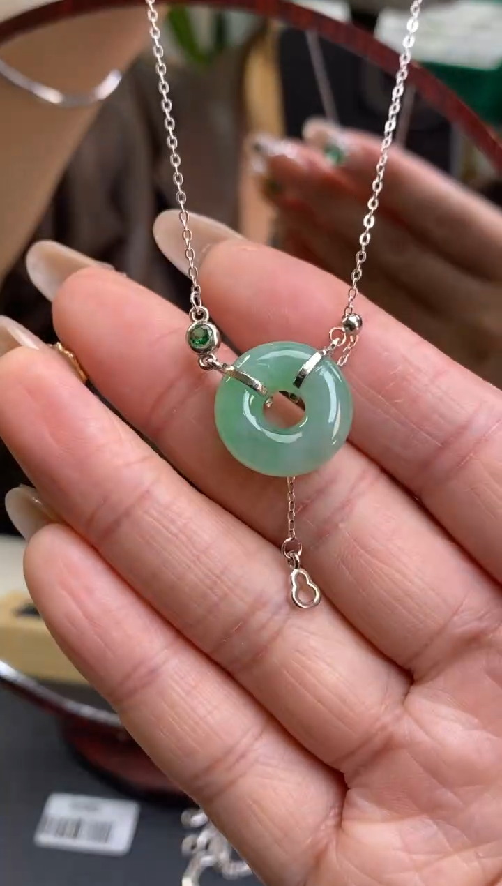 颈饰银S925镶嵌翡翠净货16359