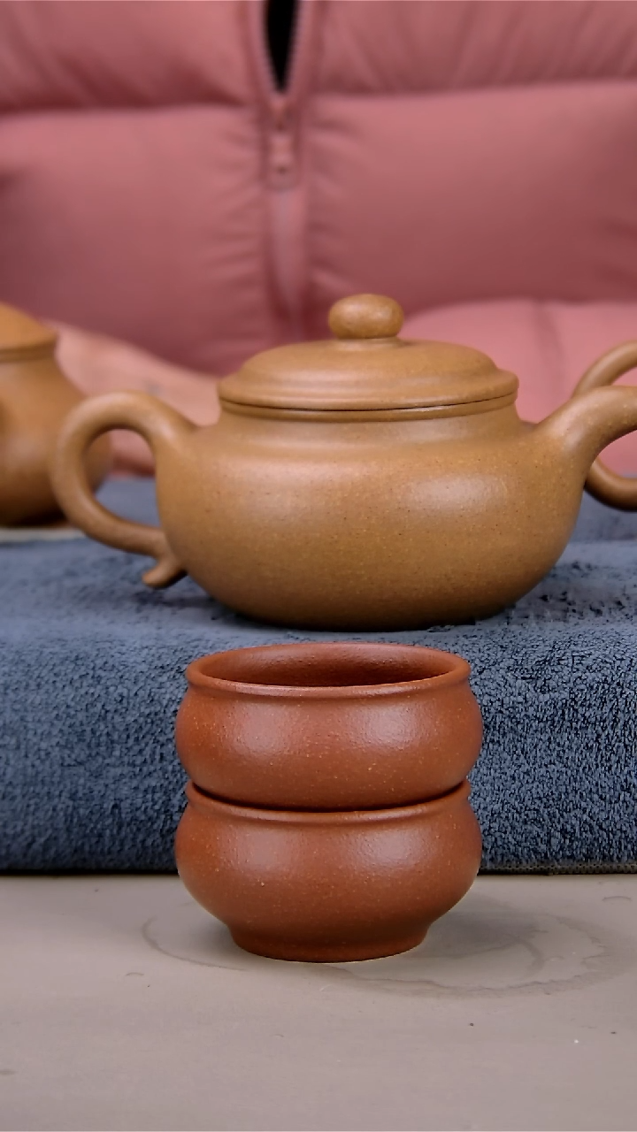【闪购商品】紫砂茶壶240仿古梨皮黄段