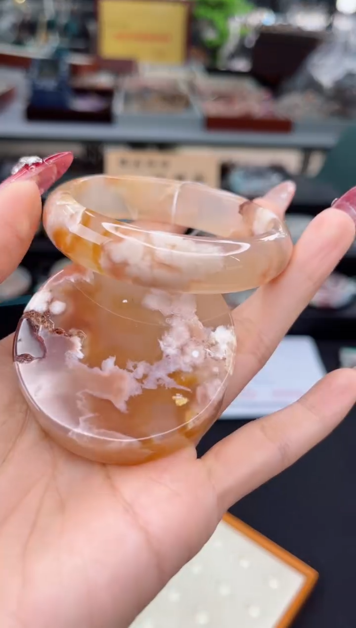 【闪购商品】石英质玉手镯未镶嵌54圈口（赠品镯心）35627