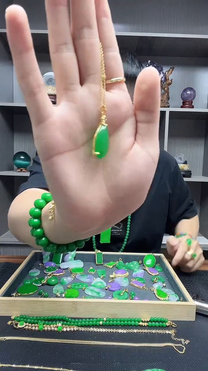 翡翠14K金镶嵌吊坠(赠链)吊坠