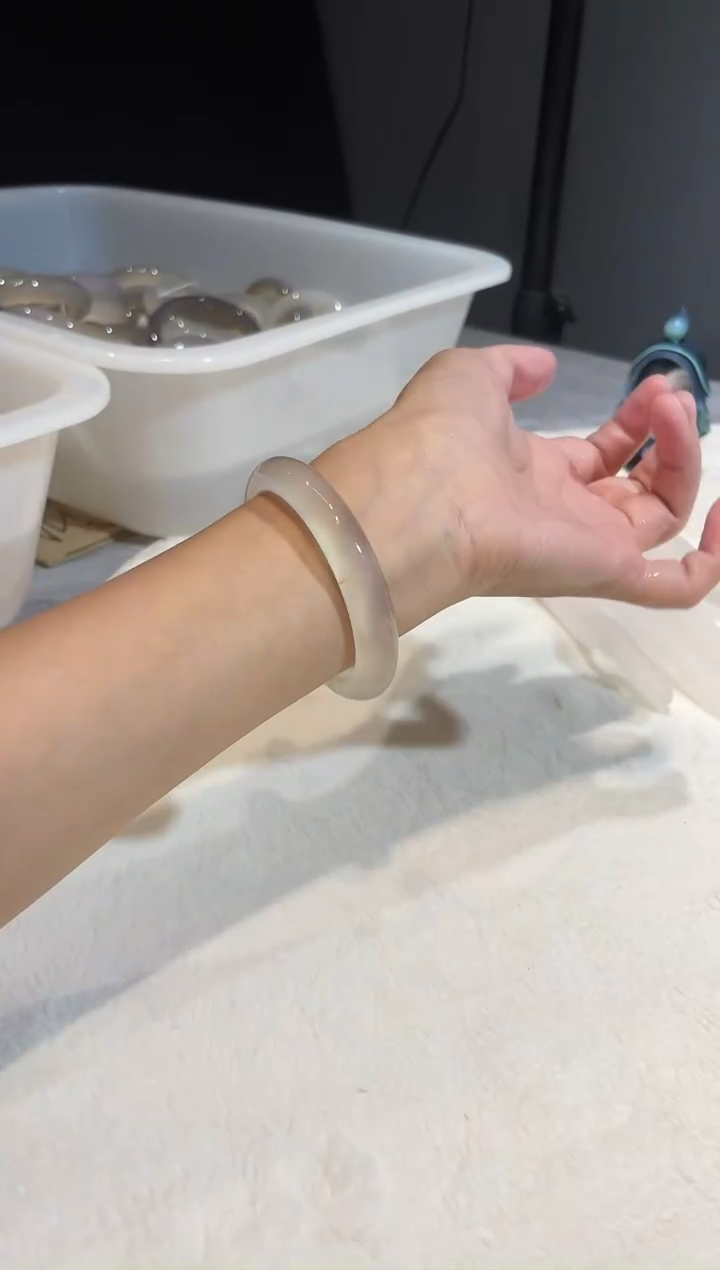 玛瑙/玉髓手镯未镶嵌53.8鉴赏期48小时