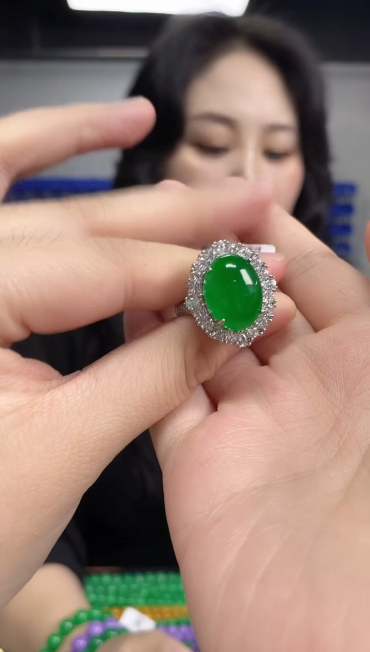翡翠戒指未镶嵌闪购链接    多样性发其一颜色微差