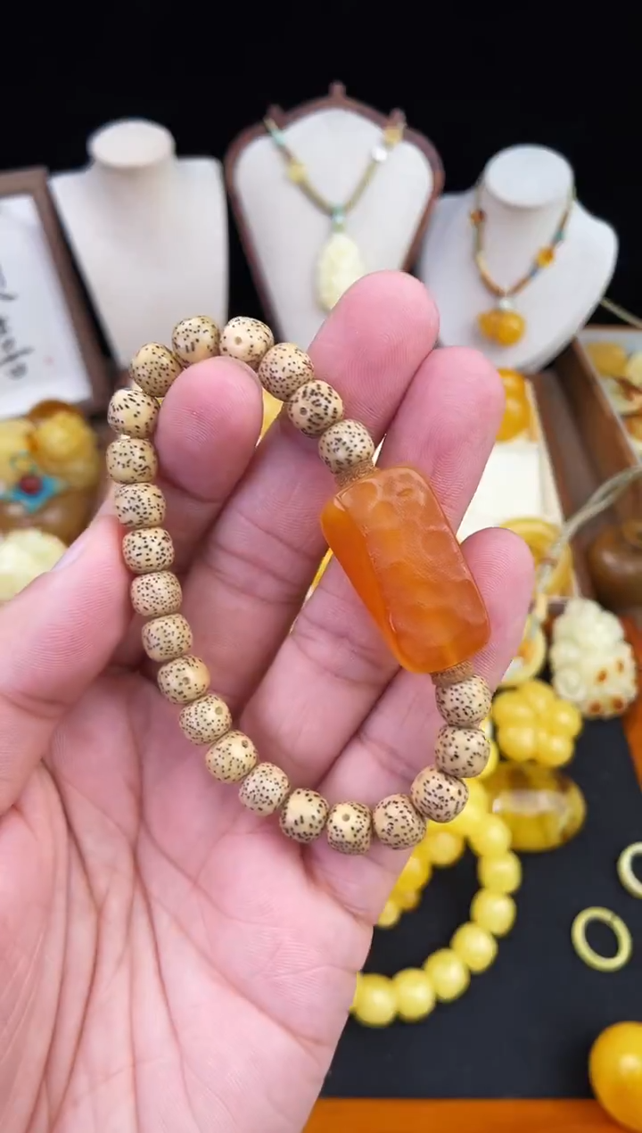 琥珀未镶嵌珠宝奇石柒月