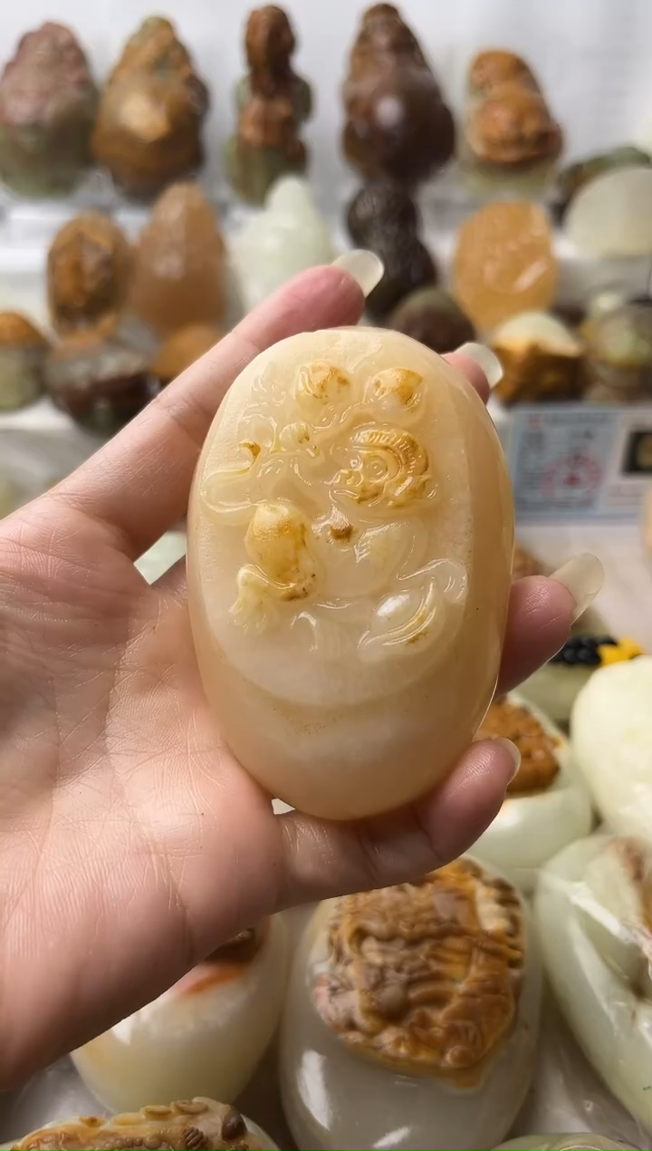 石材方解石手把摆件不退换猴