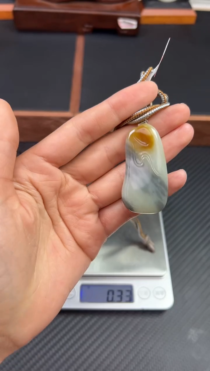 和田玉未镶嵌吊坠(赠链)若羌微色差