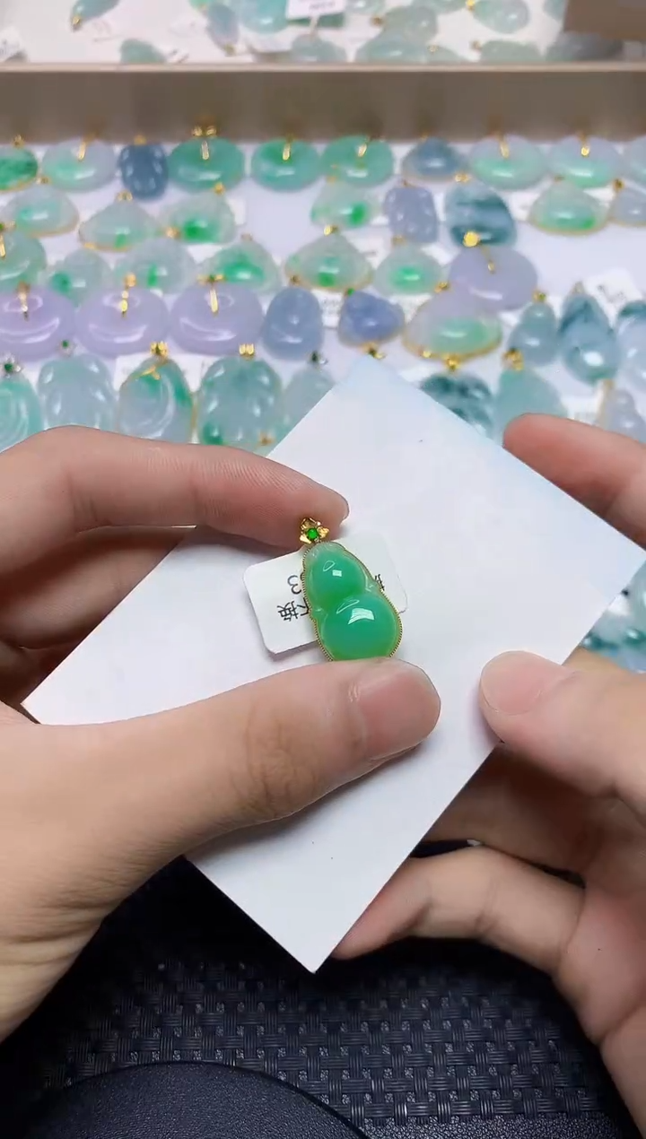 翡翠18K金镶嵌颈饰56345343123131