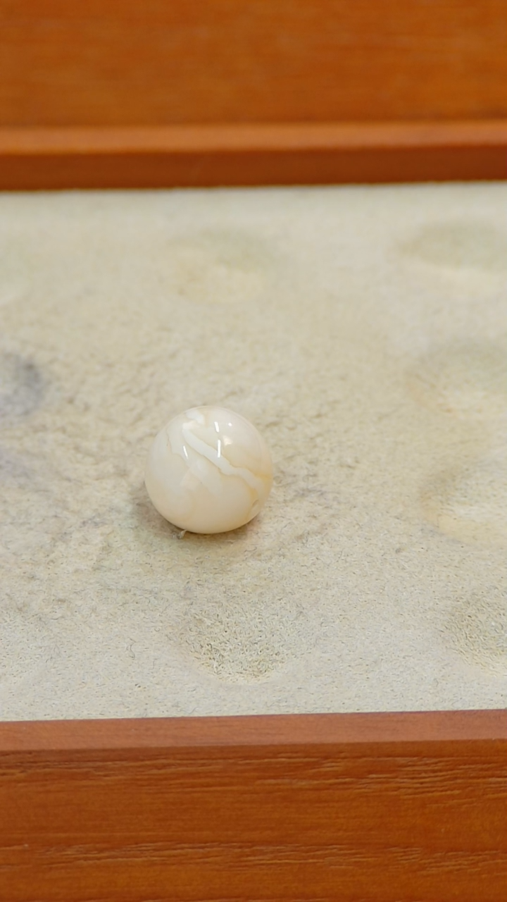 【闪购商品】蜜蜡裸石未镶嵌俄料微瑕0.755克