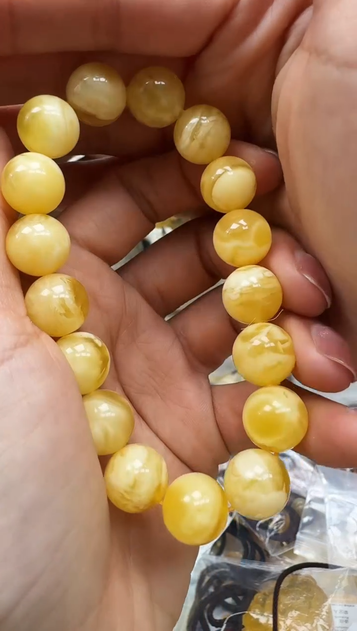 【闪购商品】琥珀裸石未镶嵌手串