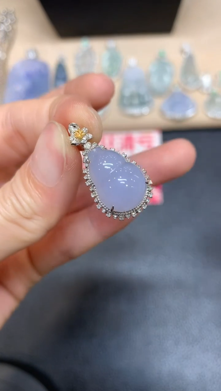 【闪购商品】翡翠吊坠(不含链)18K金镶嵌葫芦【无服务费