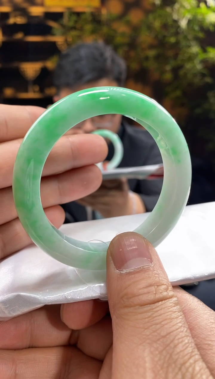 【闪购商品】翡翠手镯未镶嵌90074号天然翡翠a货53.8圈