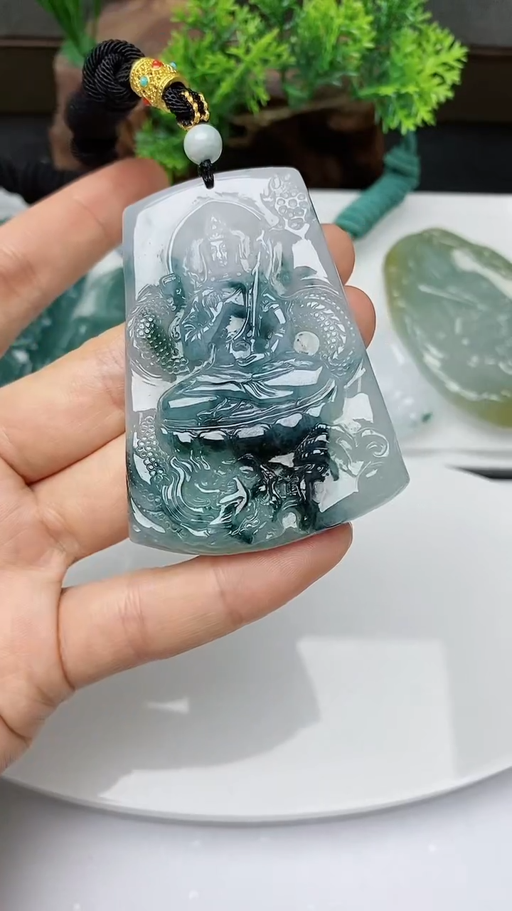 【闪购商品】翡翠颈饰未镶嵌