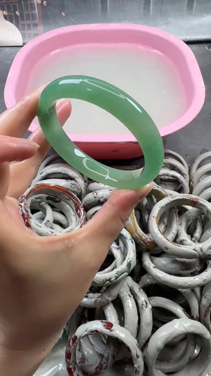 【闪购商品】石英质玉手镯未镶嵌97 6160