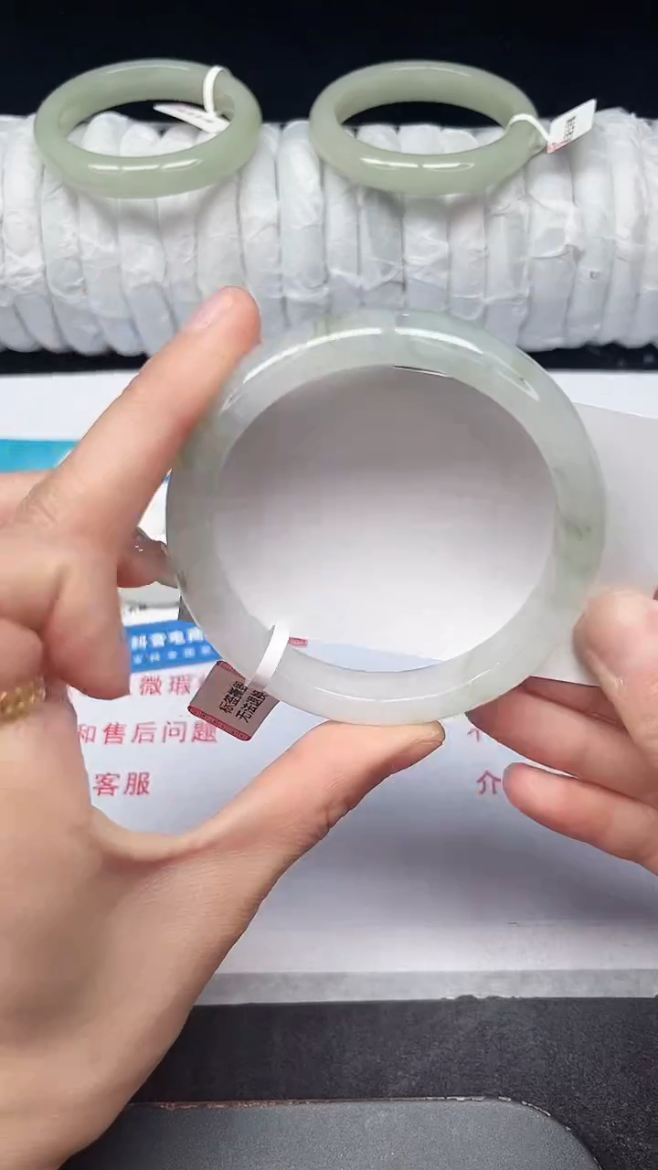 未镶嵌手镯石英质玉215-60/61