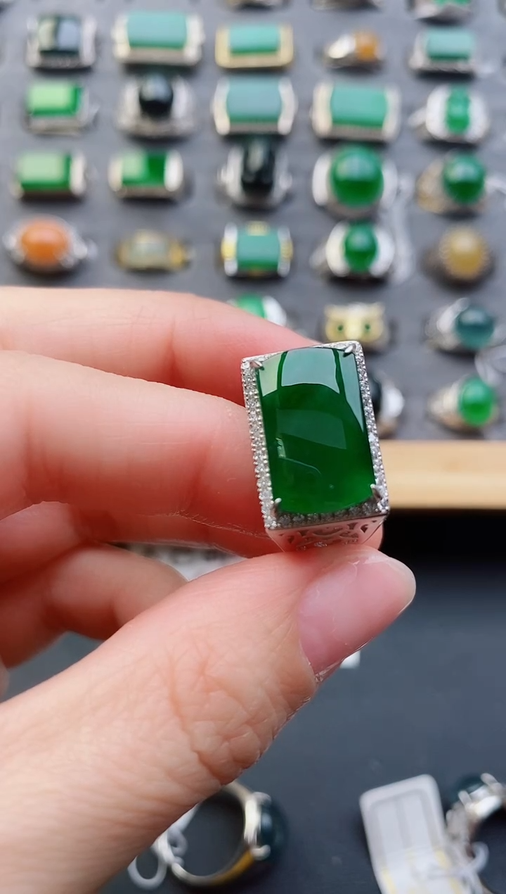 【闪购商品】翡翠戒指银S925镶嵌1212