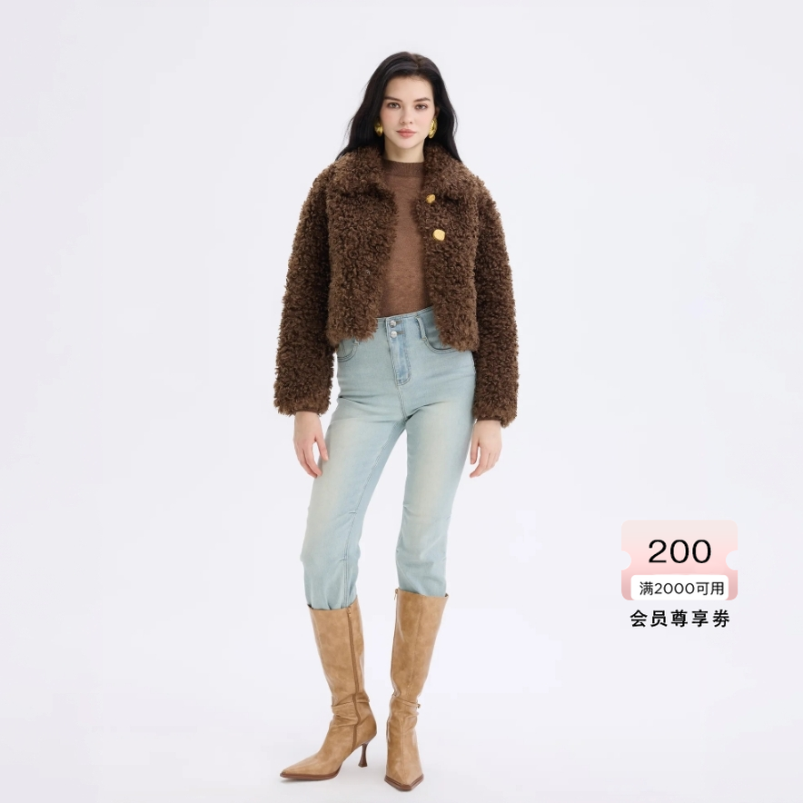 bebe2025新款女士百搭通勤风翻领泰迪毛茸茸短外套402105