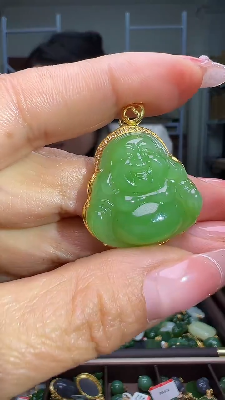 颈饰18K金镶嵌和田玉（多样性发货.发其一)12.27.138