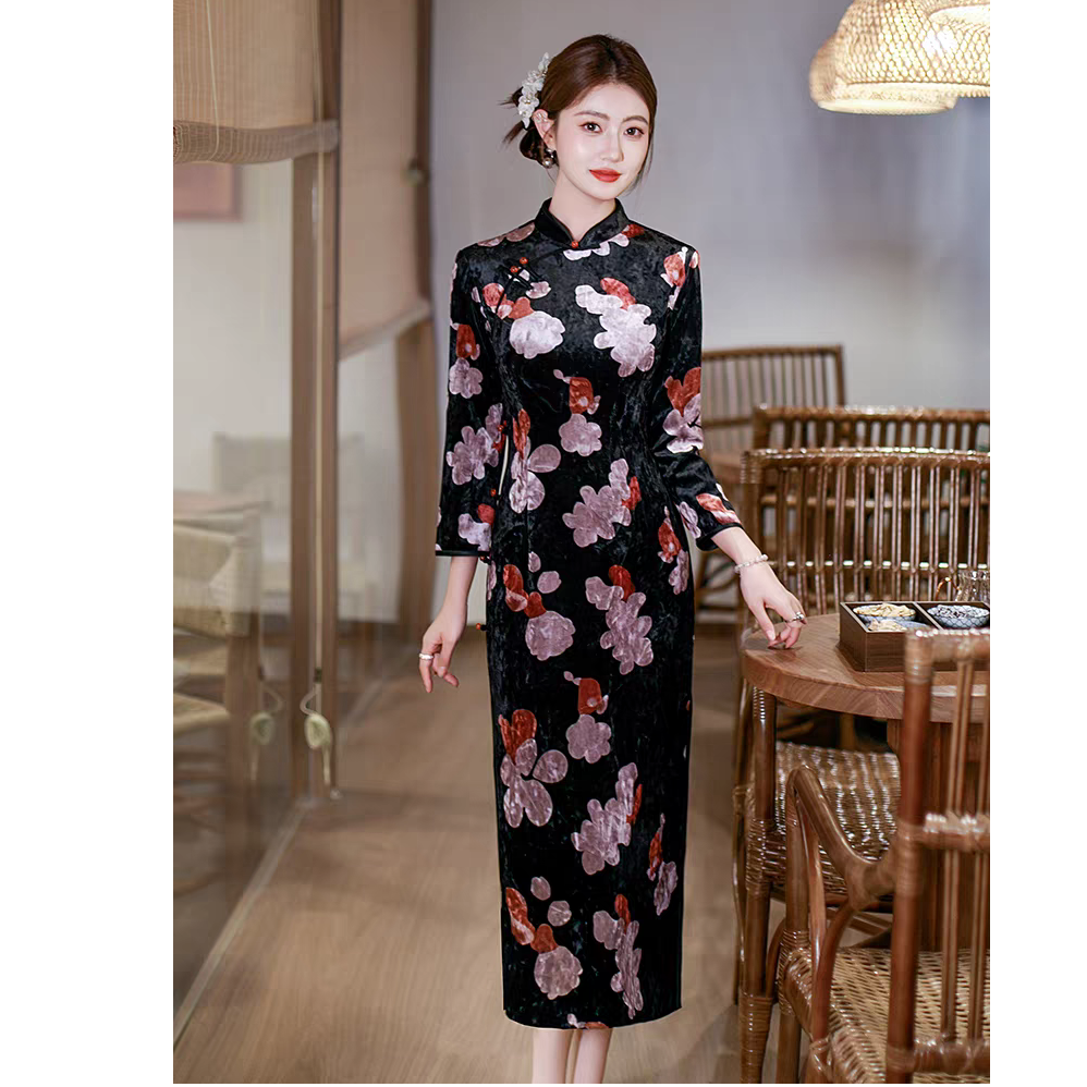 复古老上海压花侧八扣旗袍