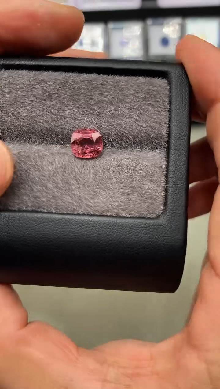 【闪购商品】定制尖晶石裸石未镶嵌枕型 香槟色调尖晶石 2.39ct