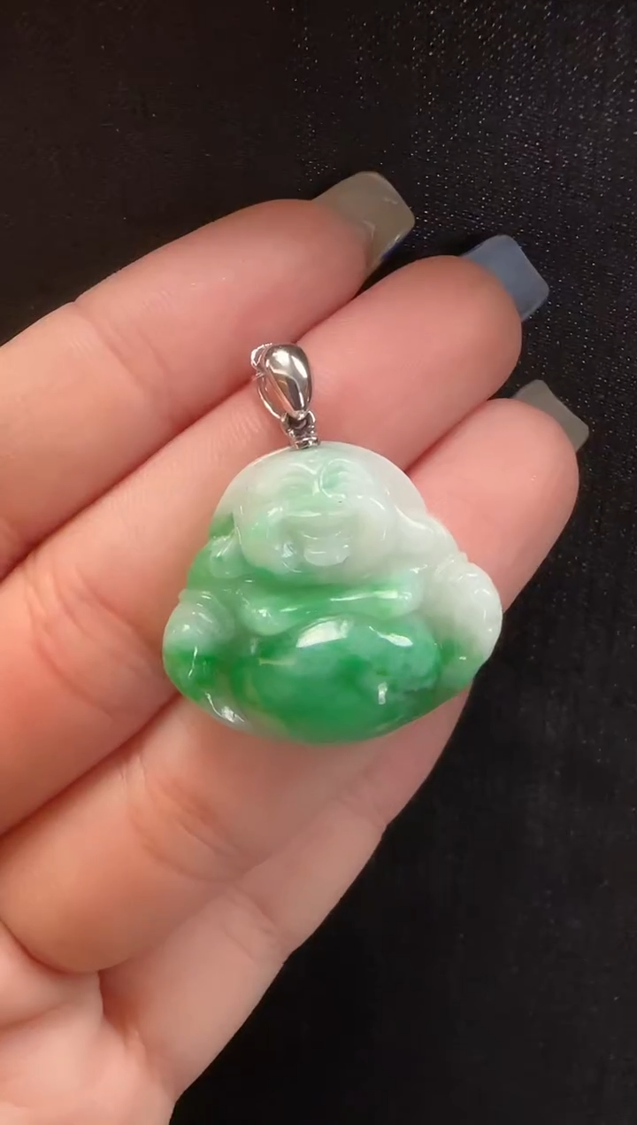 颈饰18K金镶嵌翡翠628玉佛一个