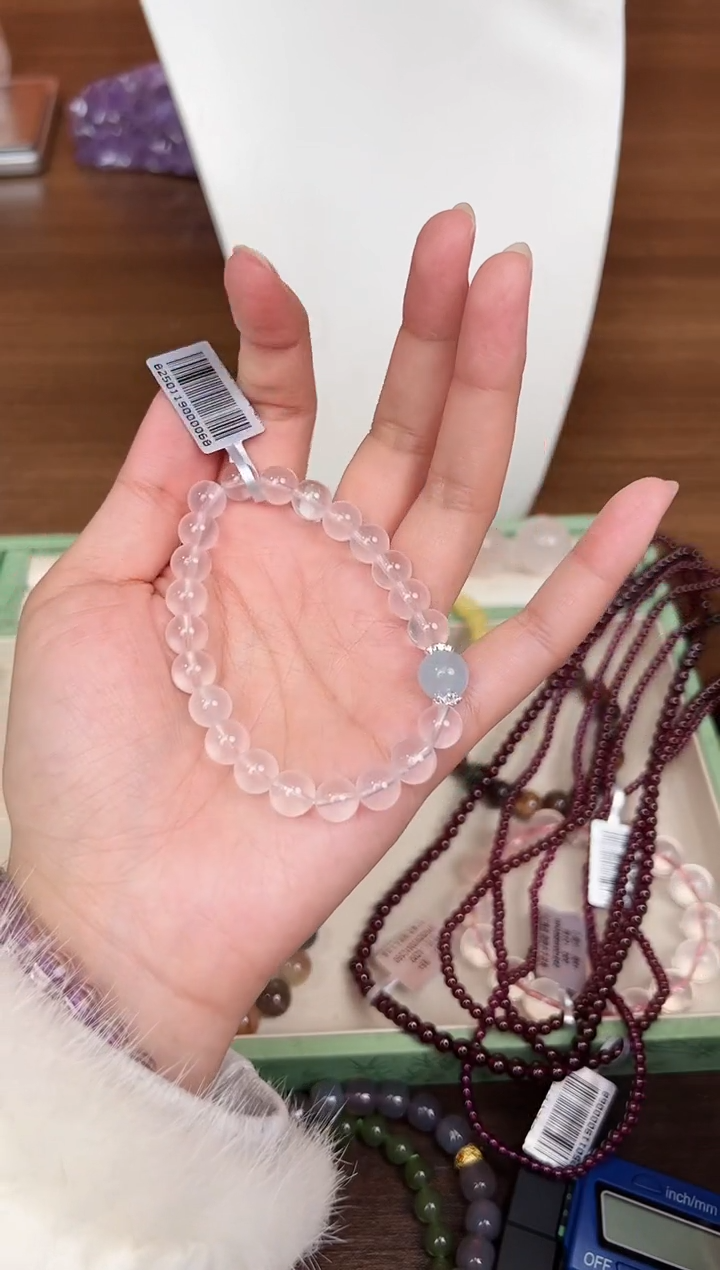 未镶嵌手链水晶?**酥悦2131