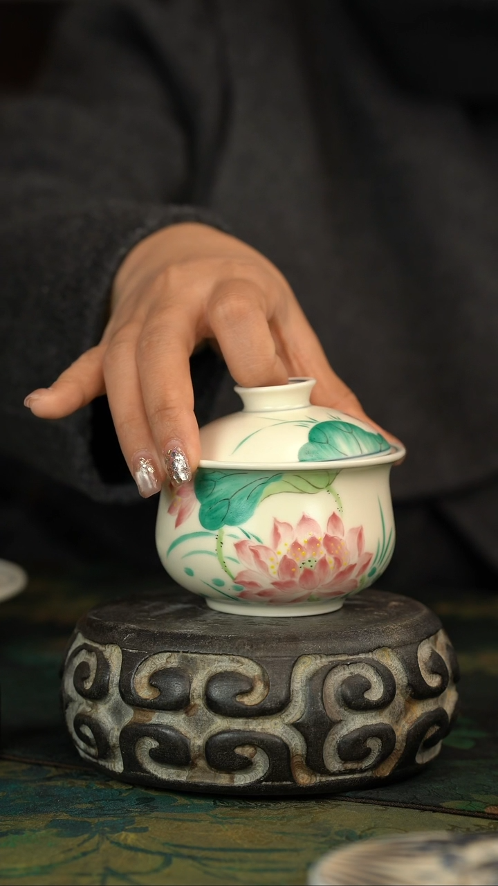 【闪购商品】初六好物分享@@荷花盖碗