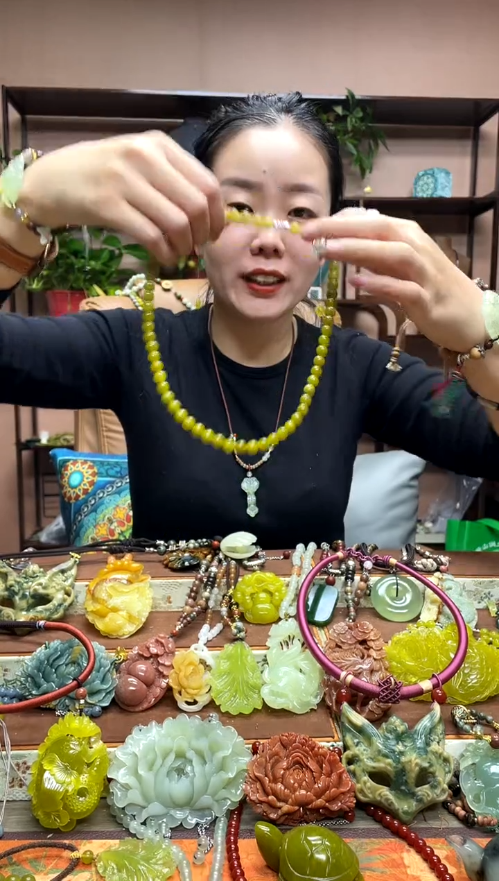 未镶嵌岫玉吊坠多样性发货发其中之一