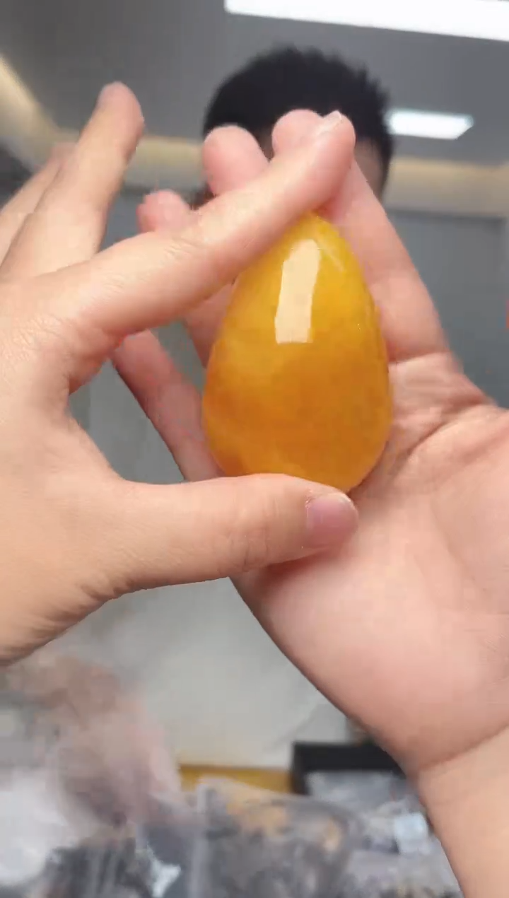 【闪购商品】蜜蜡裸石未镶嵌（多样性单个发货）*搭绳子