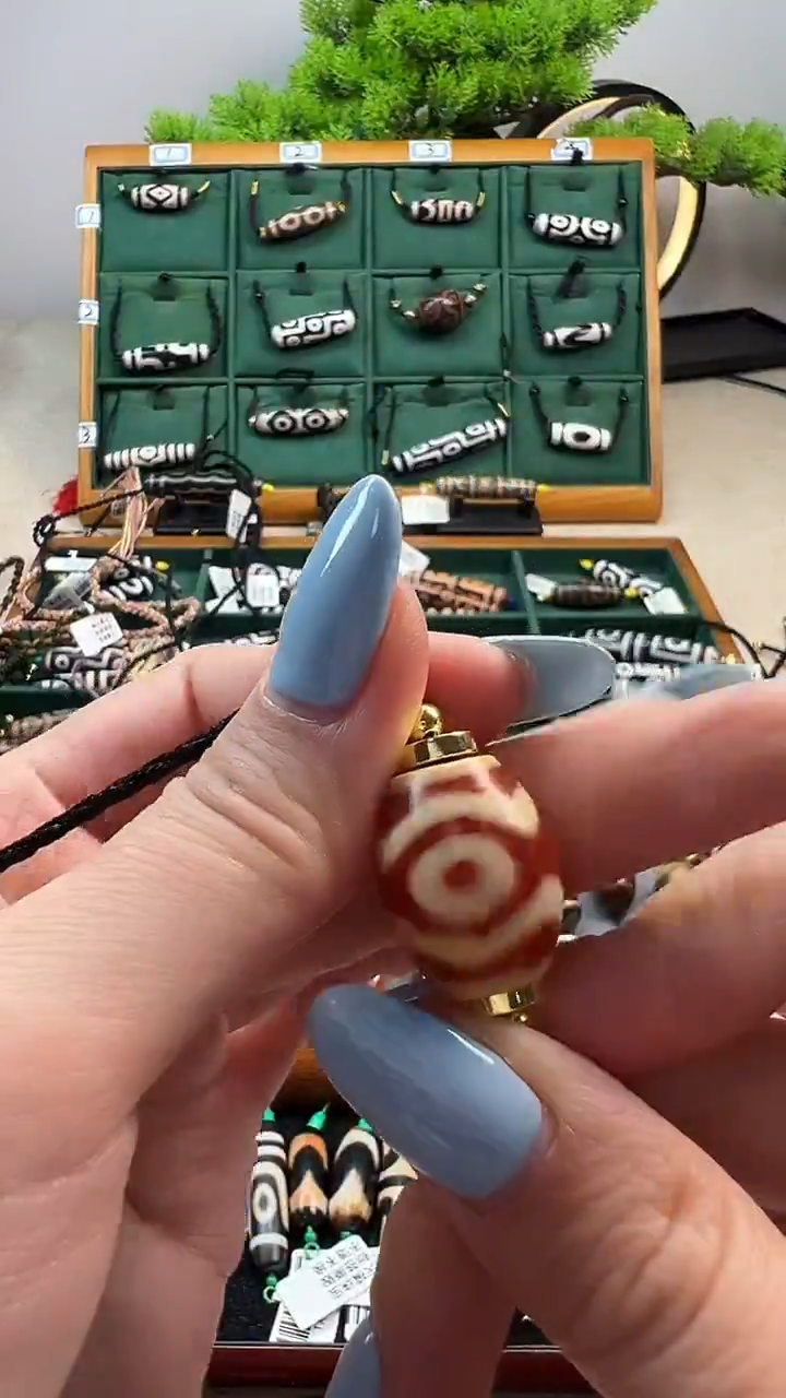 玛瑙/玉髓（覆膜）颈饰未镶嵌16.（微瑕随机发货）