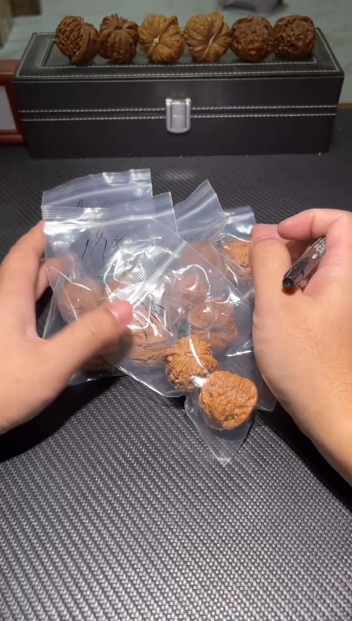 把件文玩核桃一元购1.98品种随机 每个账号每晚抢多对只发一对