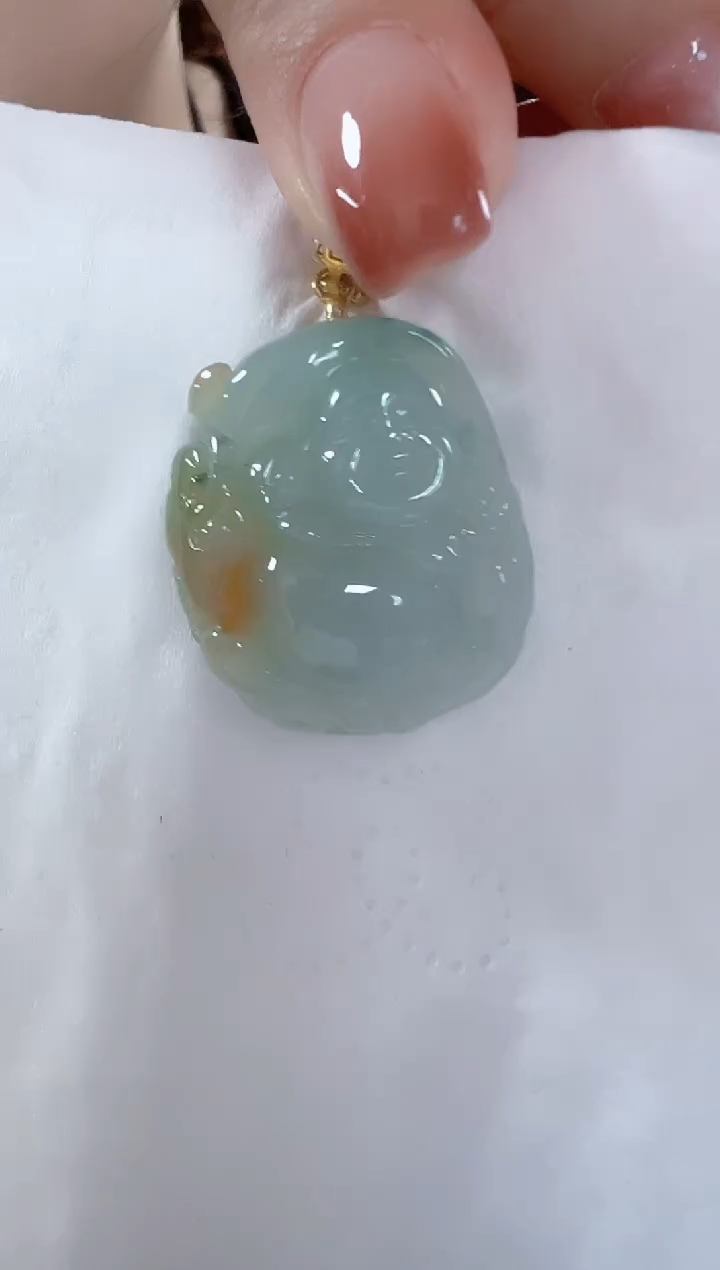 翡翠未镶嵌颈饰佛公 孤品 宽20高24厚7-8