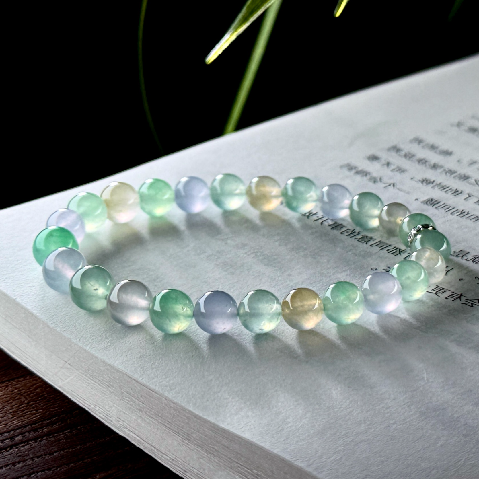 莫兰迪多宝手串四会翡翠时尚情侣女款古风渐变气质少女小清新玉石