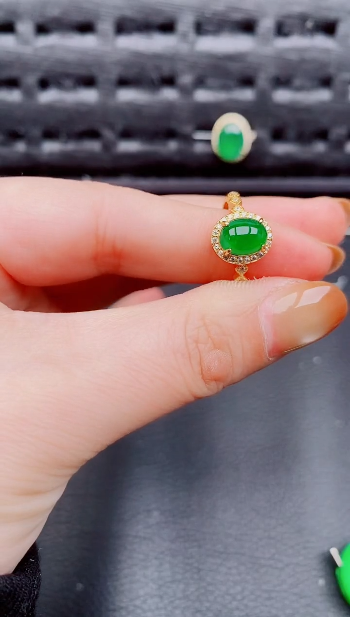 【闪购商品】翡翠戒指银S925镶嵌天然a货翡翠989