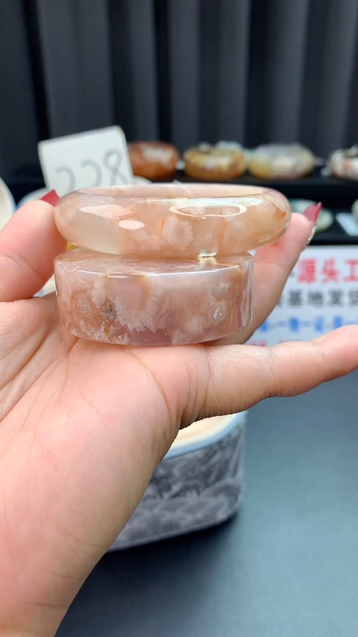 未镶嵌手镯石英质玉（55圈口）赠送镯心 