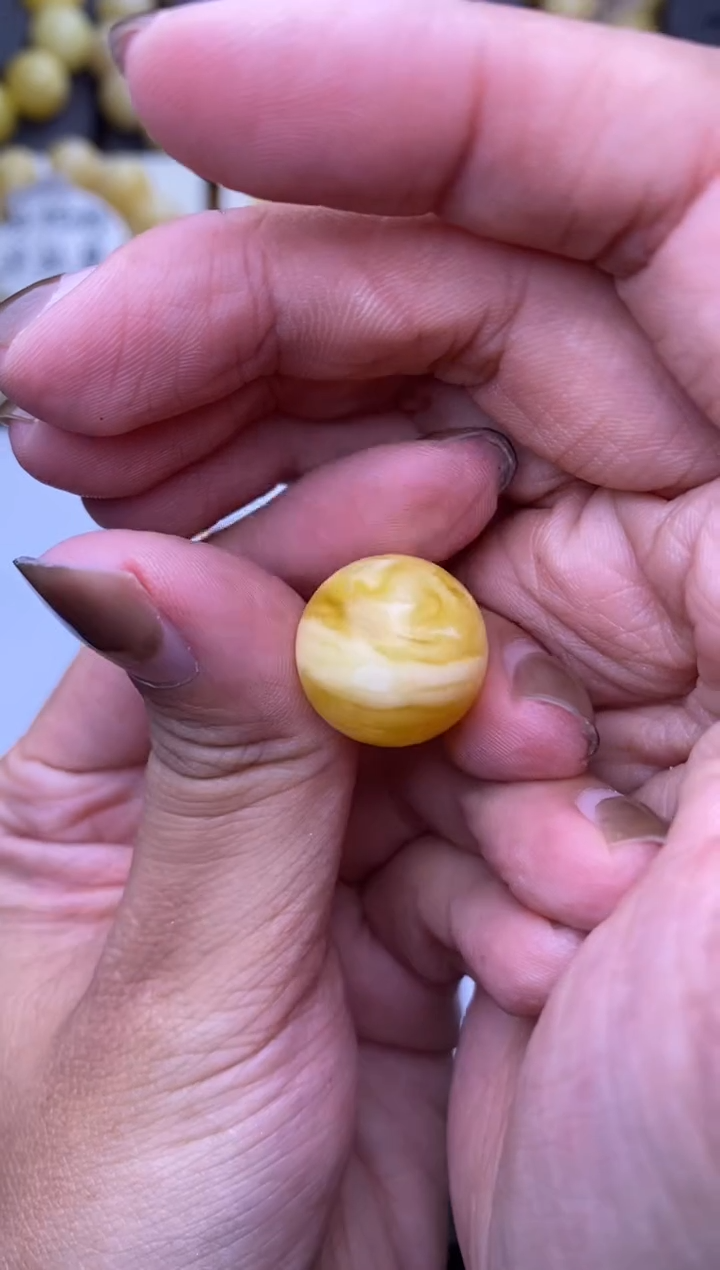 裸石琥珀未镶嵌大小姐珠宝110