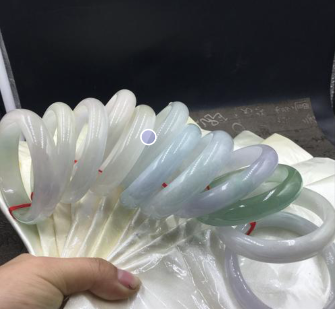 咨询链接勿拍/天然缅料A货糯种飘花阳绿多样性发其一颜色微差