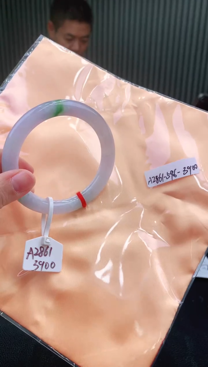 未镶嵌手镯翡翠111