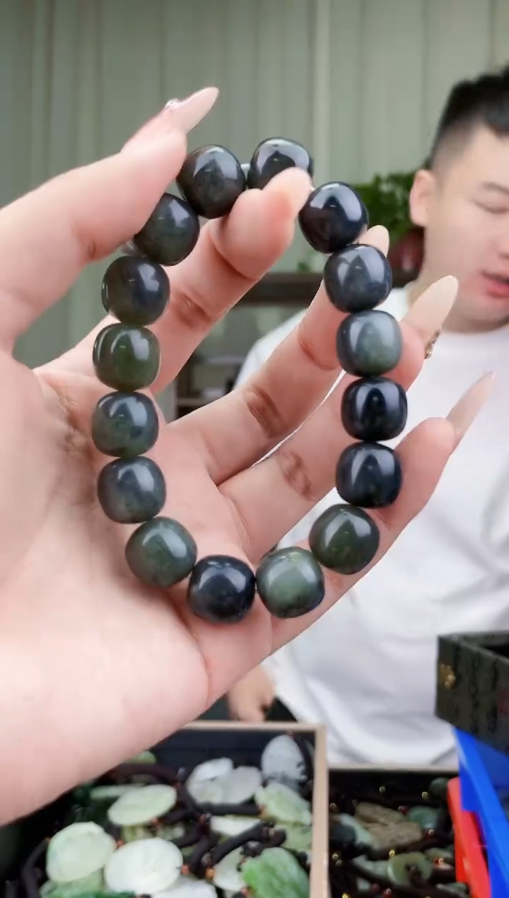 和田玉未镶嵌挂件拍一发一，多样性发货！