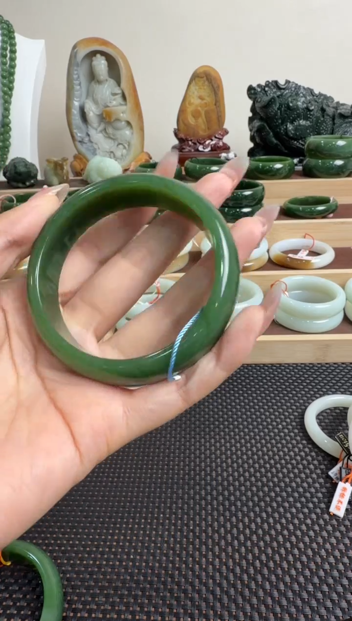 颈饰未镶嵌和田玉手镯62