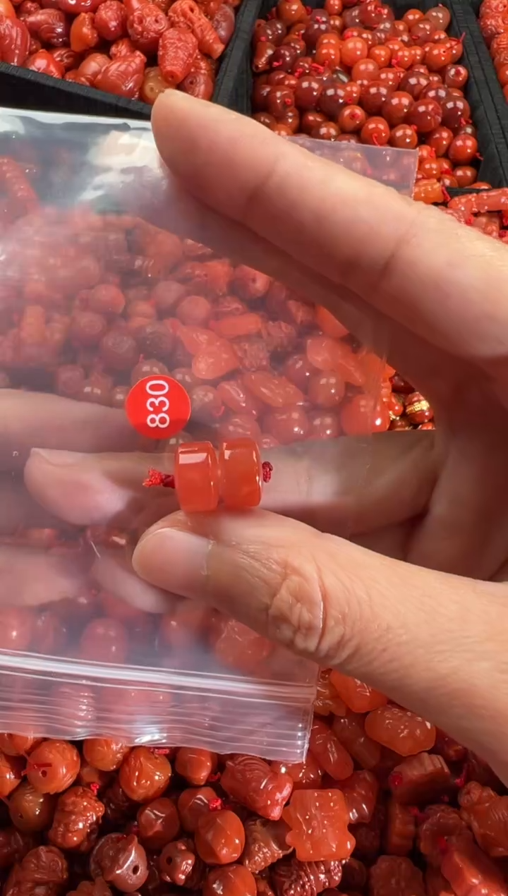 【闪购商品】南红玛瑙颈饰未镶嵌1