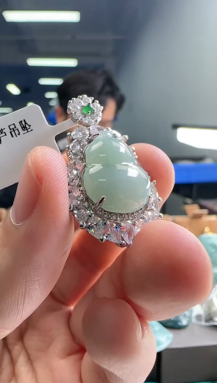 【闪购商品】翡翠吊坠(不含链)未镶嵌葫芦吊坠57